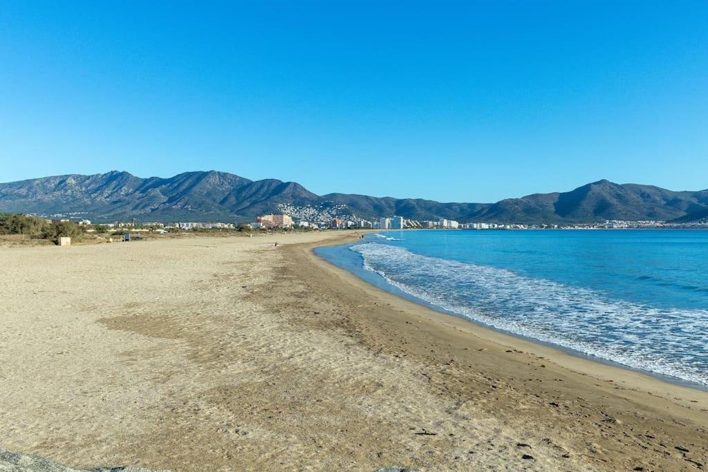 V020 - Puerto Primero Empuriabrava Exterior foto